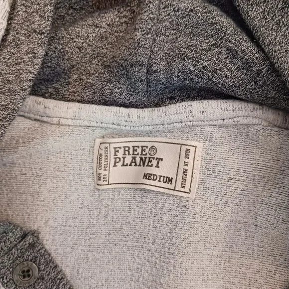 Free Planet Men's Hoodie Size M L/S 1/4 Button White/Gray Textured Front Pocket‎ - Picture 3 of 9